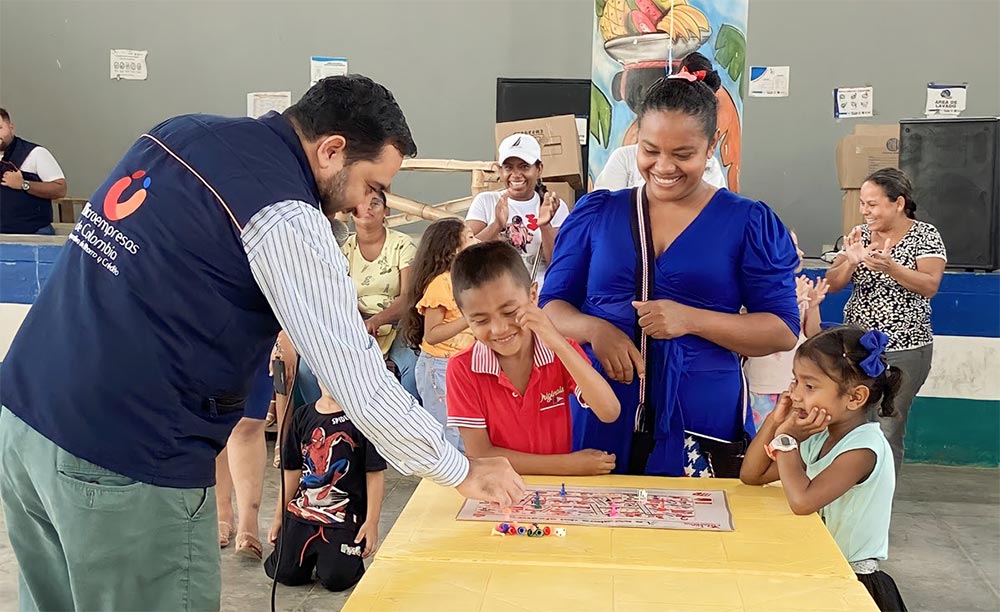 Entrega de Kits escolares - CESUM