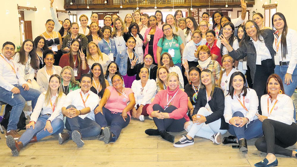 Encuentro bootcamp con mujeres beneficiarias