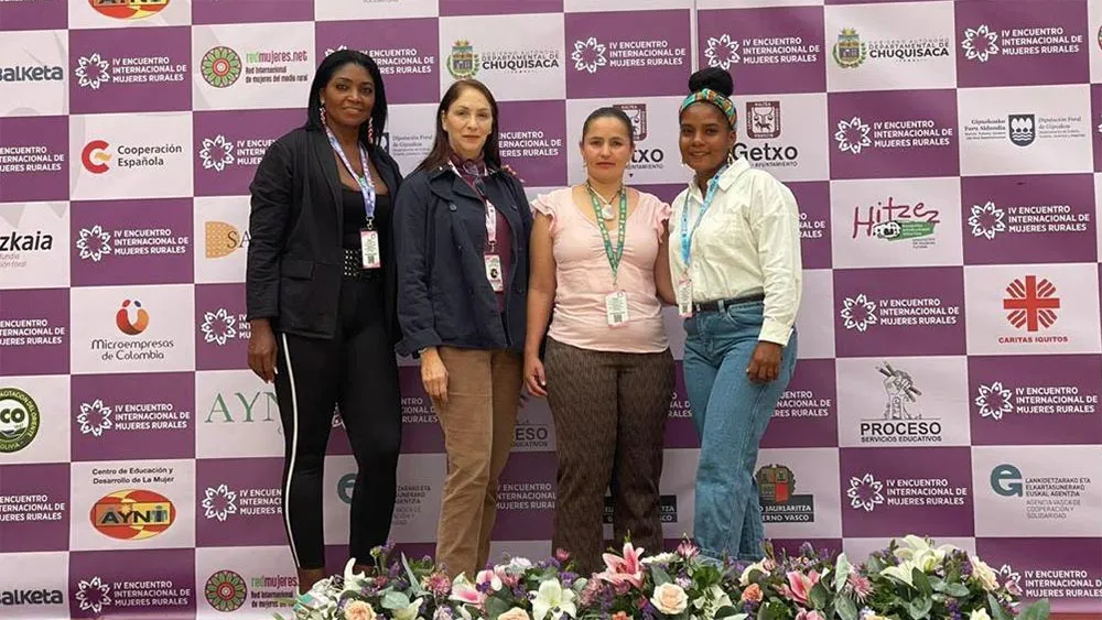Mujeres delegadas de Microempresas de Colombia- IV Encuentro Internacional de Mujeres Rurales - Bolivia