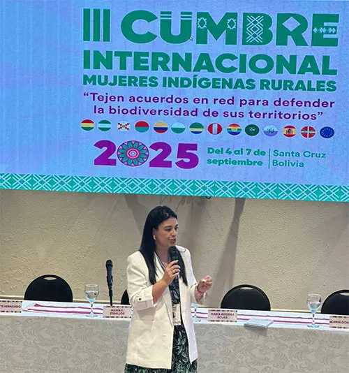 II Cumbre de Mujeres Indígenas Rurales Mujeres indígenas rurales: tejiendo redes por la biodiversidad y la justicia climática - Microempresas de Colombia